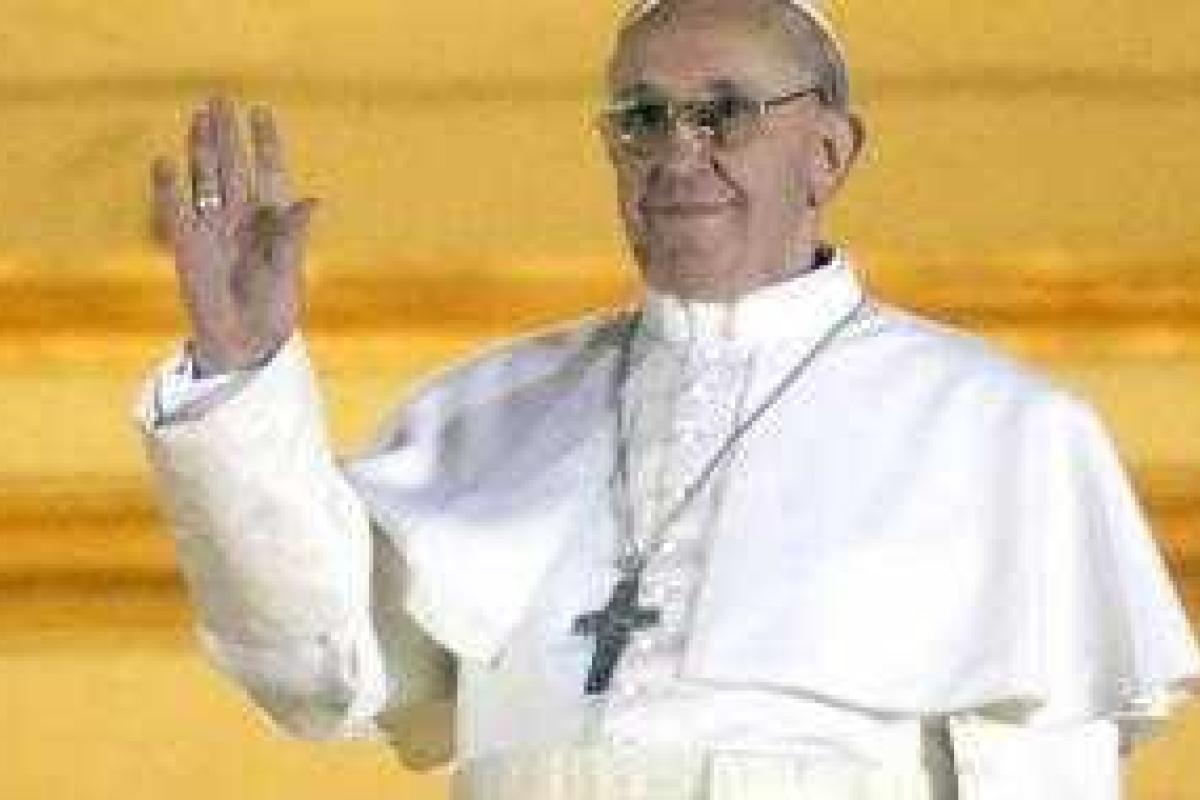 Папа Римский призвал человечество отказаться от ядерного оружия Папа Римский призвал человечество отказаться от ядерного оружия