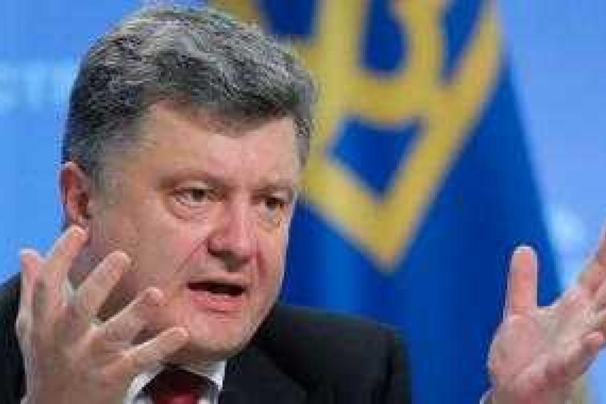 Порошенко прокомментировал итоги российского «судилища» над Сенцовым Порошенко прокомментировал итоги российского «судилища» над Сенцовым