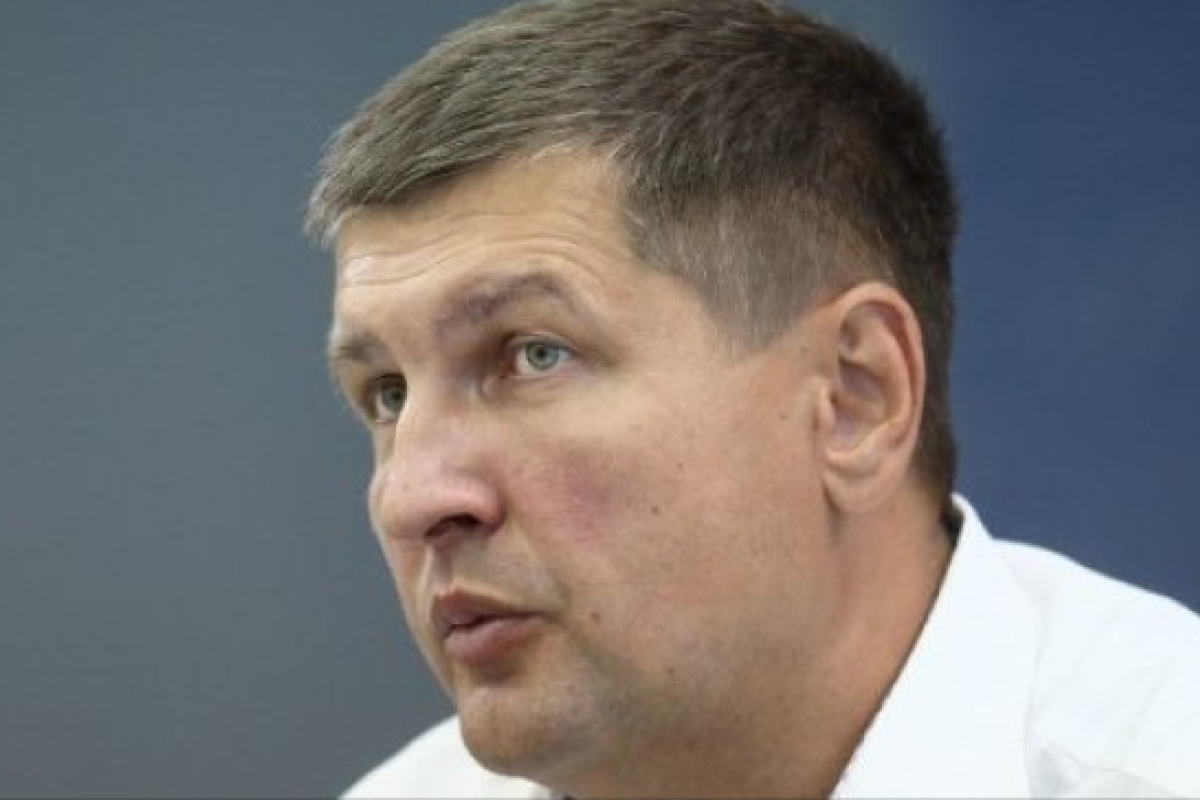 Три года назад все ездили на поклон в Москву, сегодня все ездят на поклон в Вашингтон, — политолог