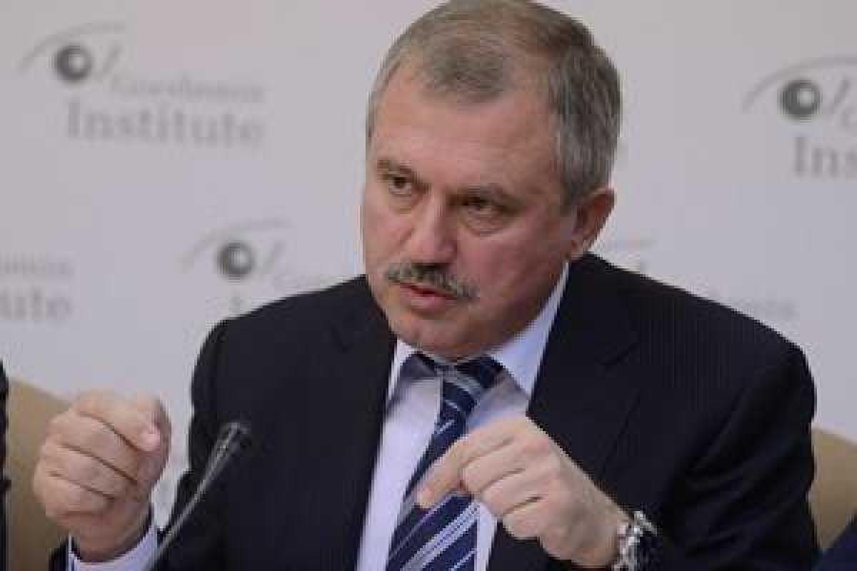 Нардеп назвал главных виновников Иловайской трагедии