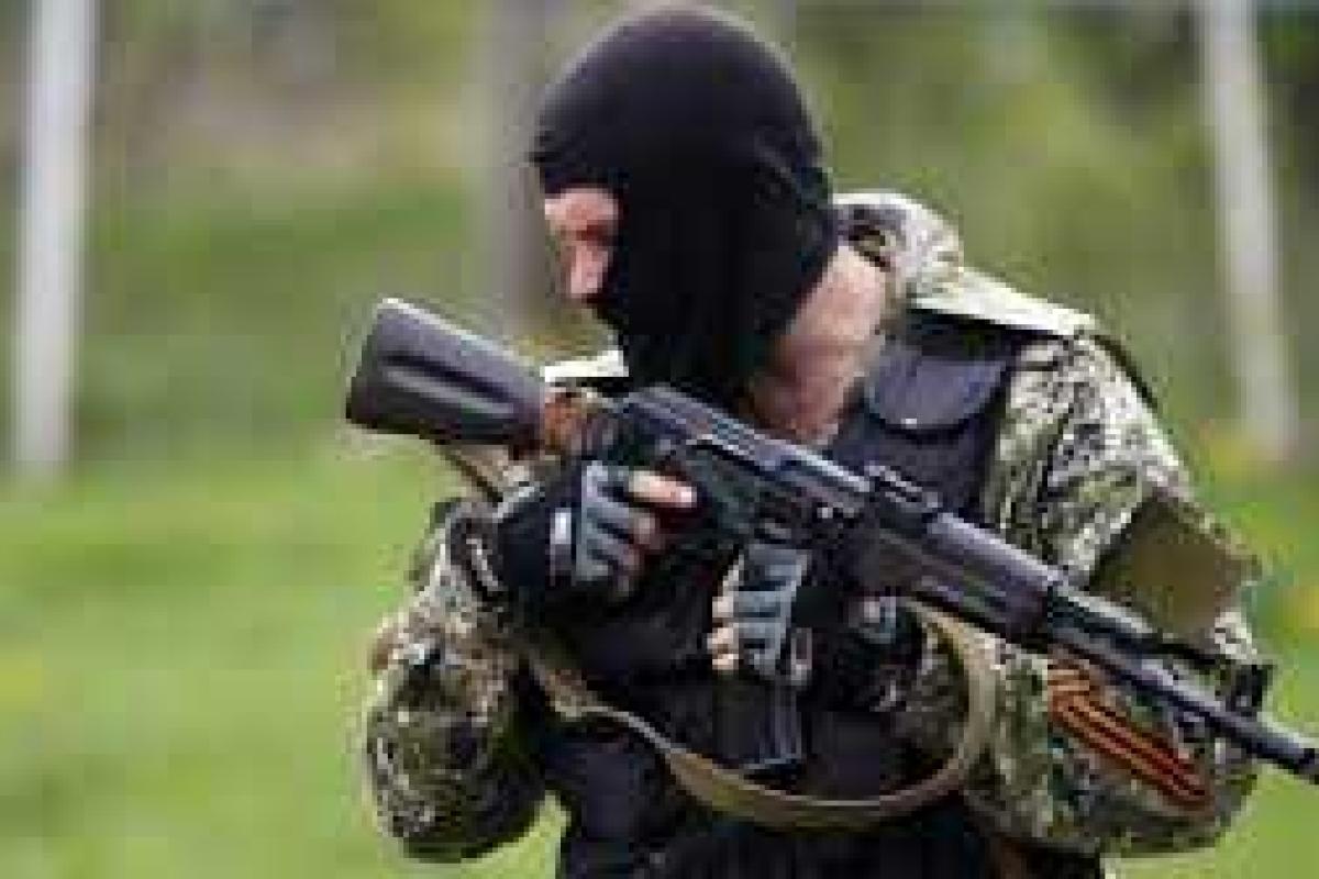 Боевики на Донбассе эвакуируют семьи, - источник Боевики на Донбассе эвакуируют семьи, - источник