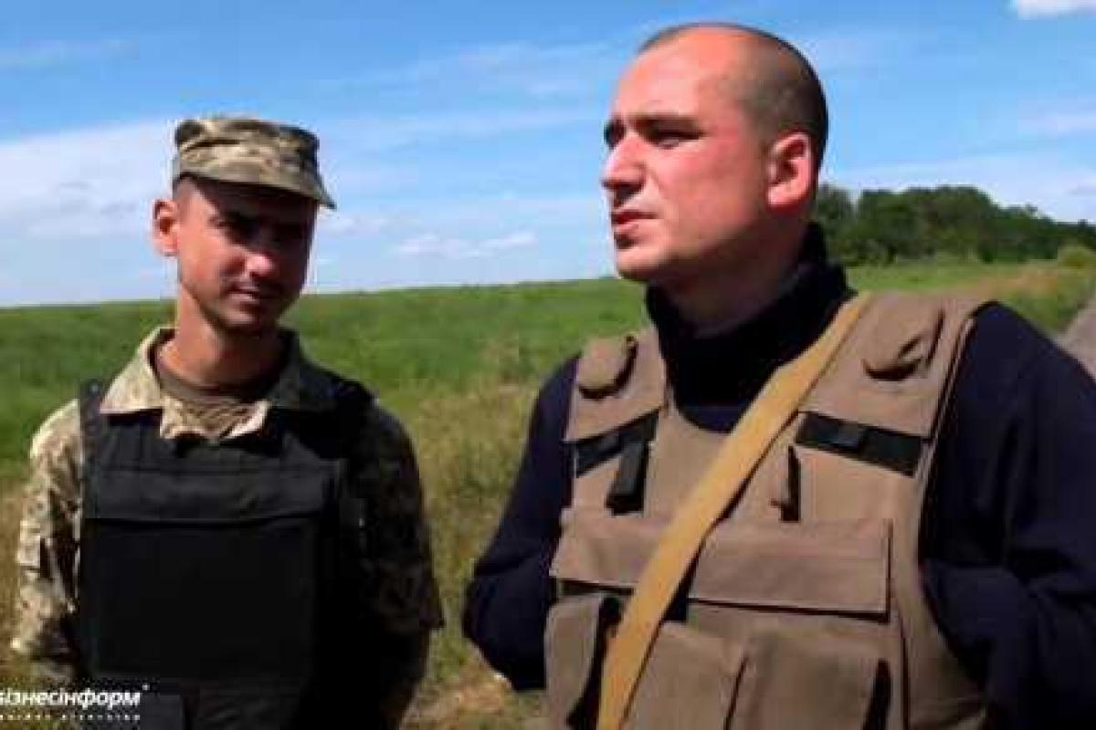 Террористы-инопланетяне: Бойцы ВСУ рассказали, какие хитрости применяют боевики, чтобы подобраться к украинским позициям Террористы-инопланетяне: Бойцы ВСУ рассказали, какие хитрости применяют боевики, чтобы подобраться к украинским позициям