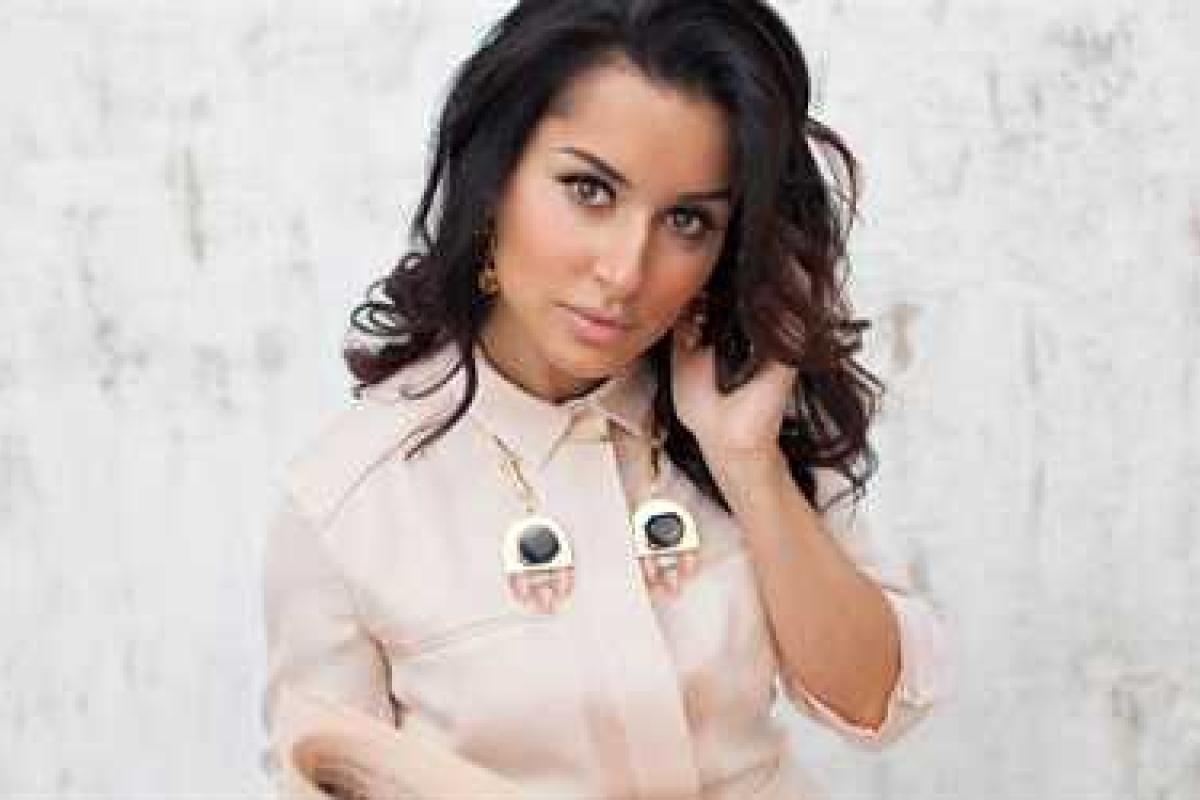 Тина Канделаки выложила фото человека, который охотится за ней полгода