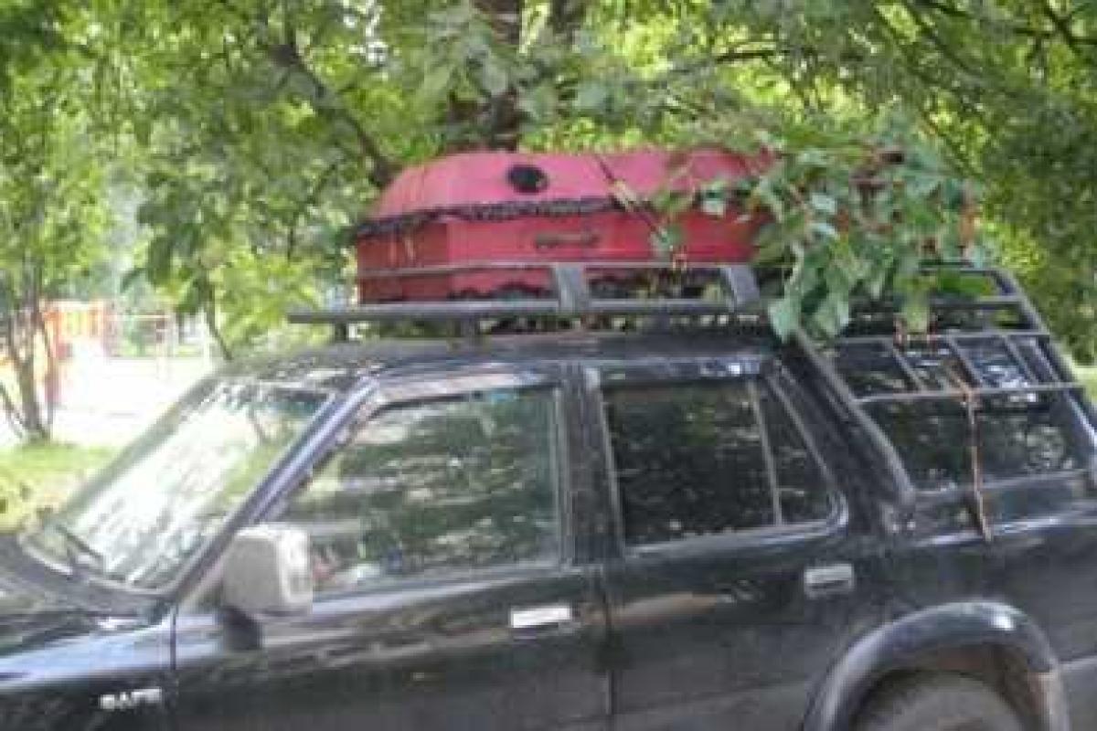 По улицам Мариуполя целый день возили гроб с покойницей из «ДНР» 