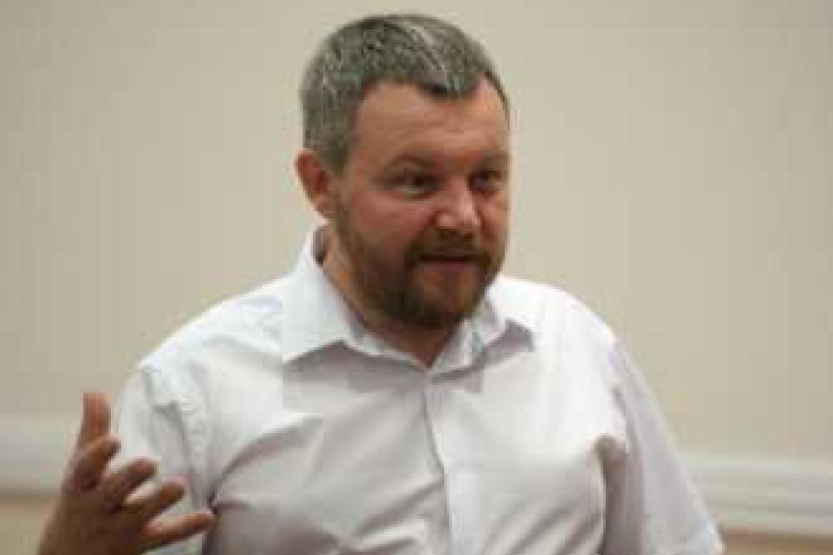 Пургин находится в тюрьме в одиночной камере, - журналист