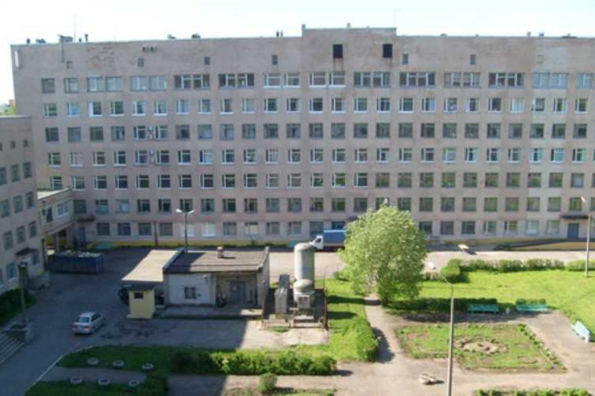 Россиянин выстрелил в пластического хирурга из-за "плохого" носа Россиянин выстрелил в пластического хирурга из-за "плохого" носа