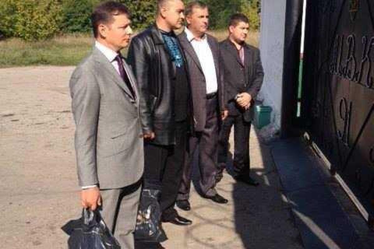 Брал или не брал? Луценко открестился от тюремных передач Ляшко