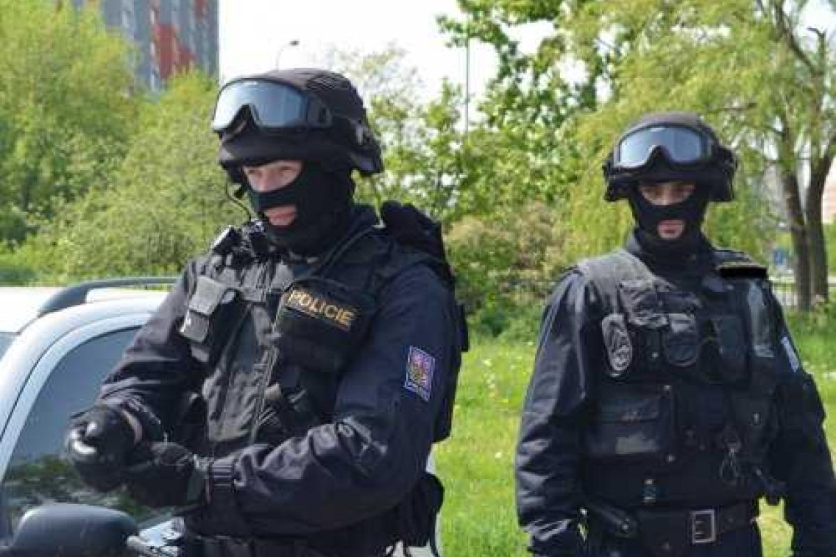 В Чехии на военном заводе прогремел взрыв, есть жертвы В Чехии на военном заводе прогремел взрыв, есть жертвы