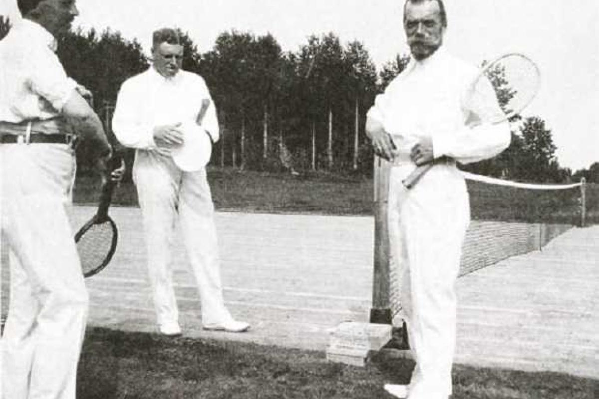 В России возобновили расследование дела о гибели императорской семьи В России возобновили расследование дела о гибели императорской семьи