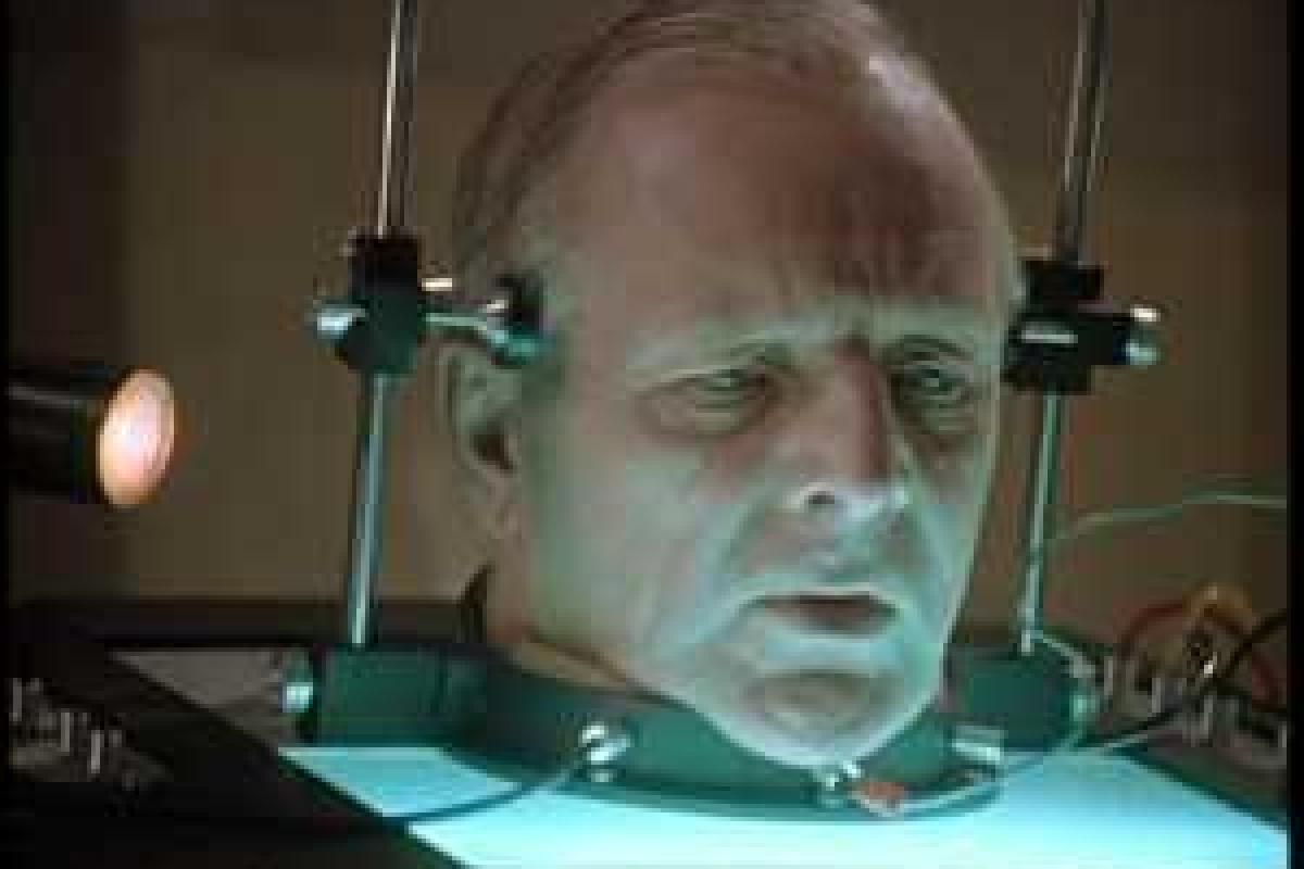 Меценат выделил россиянину 100 миллионов долларов на пересадку головы Меценат выделил россиянину 100 миллионов долларов на пересадку головы