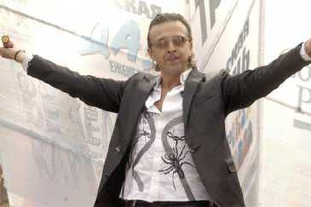 Звезда 90-х Рома Жуков устроил пьяный дебош в российском аэропорту 