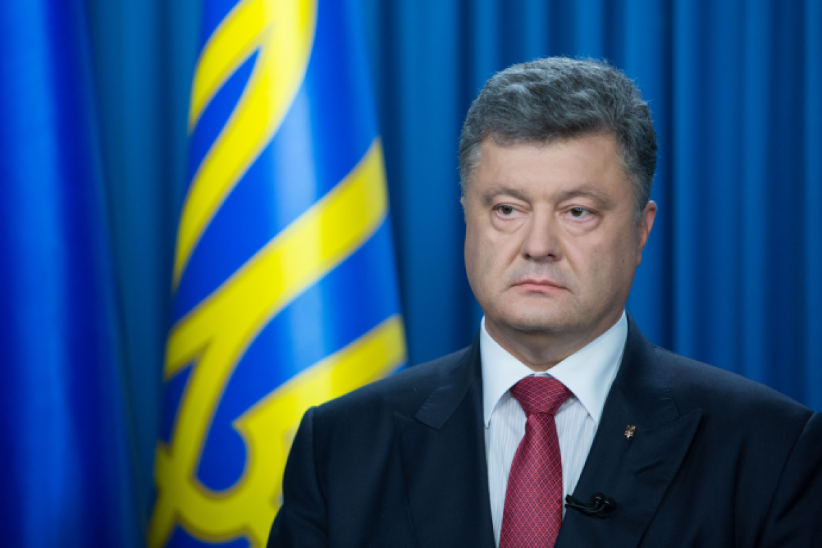 Порошенко заявил, что знает о коалиционных процессах относительно смены правительства Порошенко заявил, что знает о коалиционных процессах относительно смены правительства