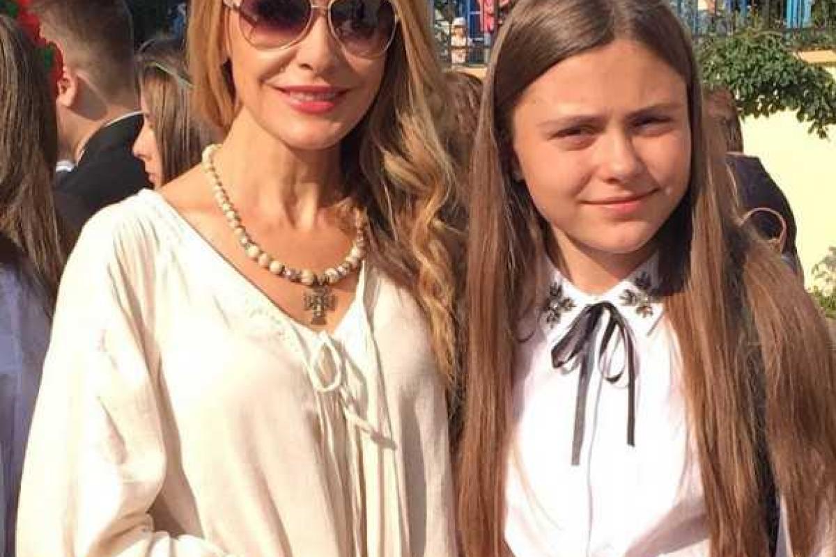 Ольга Сумская показала младшую дочь