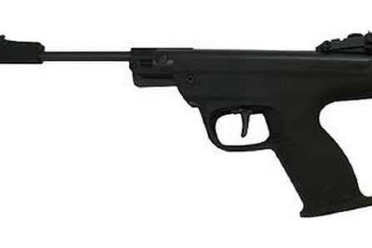 Мужчину, который стрелял в ребенка на Харьковщине, взяли под стражу Мужчину, который стрелял в ребенка на Харьковщине, взяли под стражу