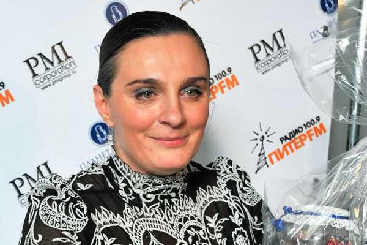 Ваенга показала грудь крупным планом