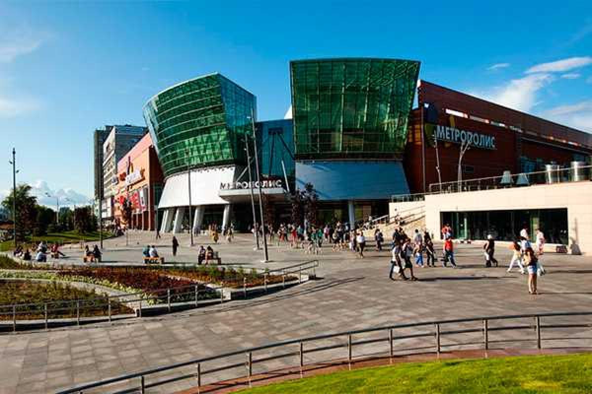 В Москве неизвестный угрожает взорвать торговый центр "Метрополис" В Москве неизвестный угрожает взорвать торговый центр "Метрополис"