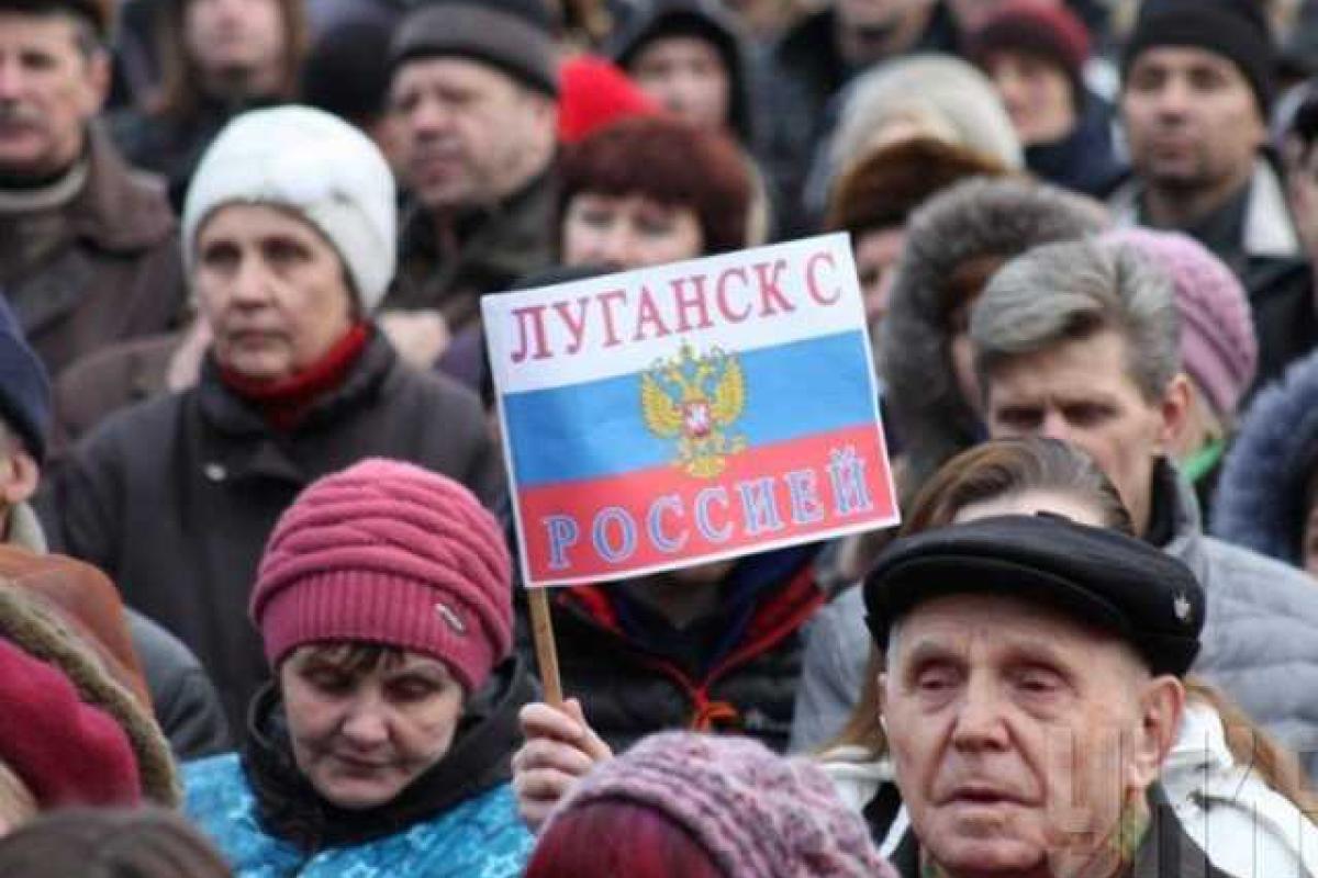 На Луганщине начались увольнения учителей, поддерживающих сепаратизм