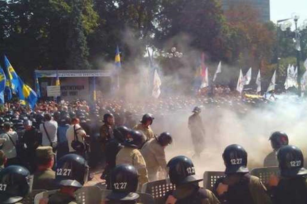 Один из раненых нацгвардейцев на грани жизни и смерти