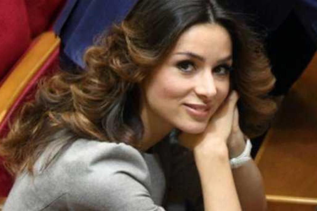 Украинская певица и по совместительству нардеп спела русский шансон