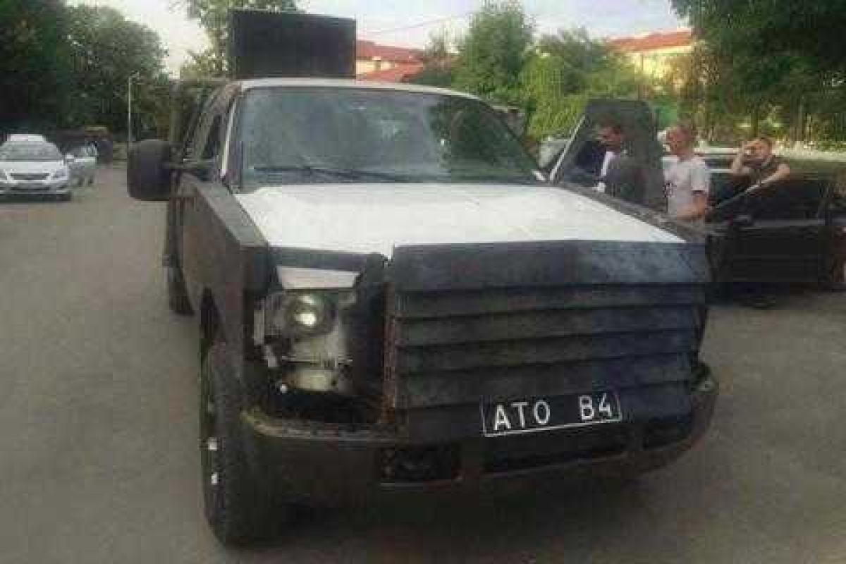 Парасюк объяснил где взял бронированный джип