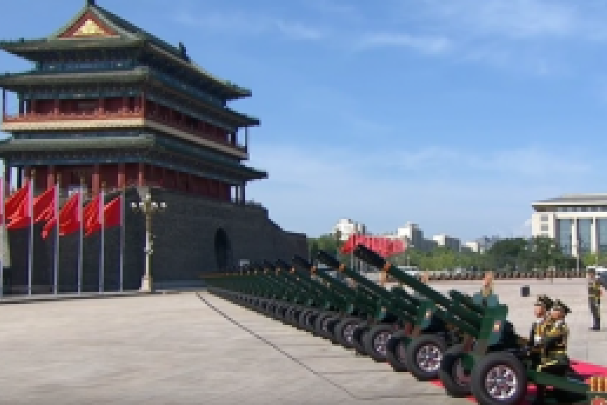 Жителям Пекина запретили выходить из дома во время грандиозного парада победы