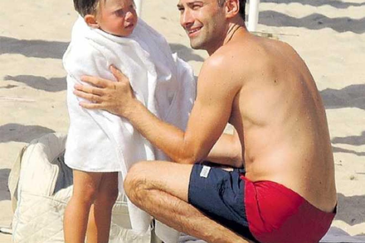 В сети появился милый снимок Дмитрия Шепелева с сыночком В сети появился милый снимок Дмитрия Шепелева с сыночком