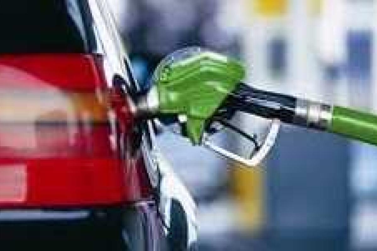 АМКУ требует от владельцев АЗС снизить цены на бензин АМКУ требует от владельцев АЗС снизить цены на бензин