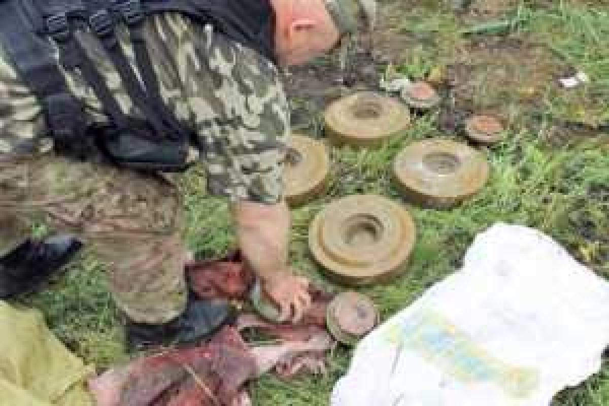 Над Украиной нависли две угрозы из зоны АТО Над Украиной нависли две угрозы из зоны АТО