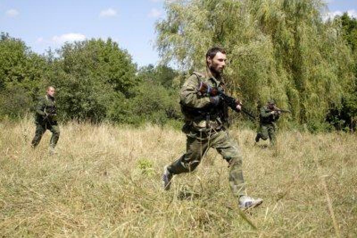 Жители Донецка выгоняют террористов домой, называя "русскими свиньями"