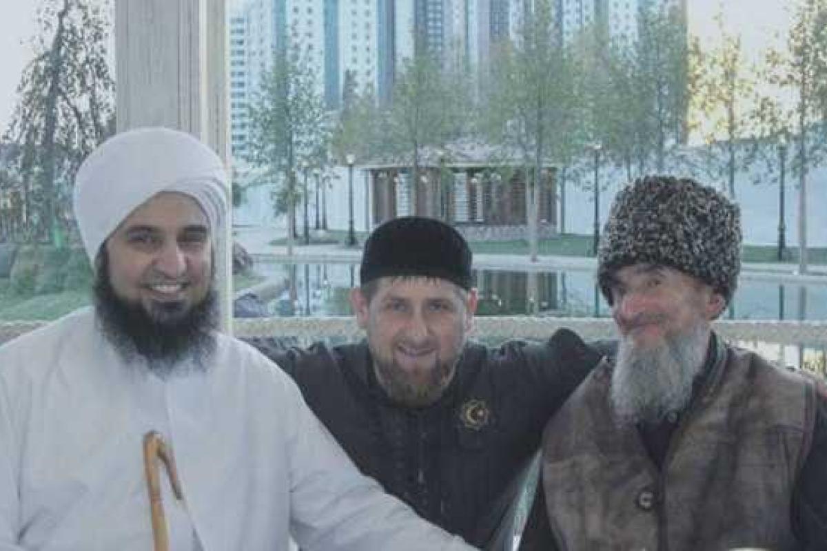 Кадырову перелили кровь пророка Мухаммеда Кадырову перелили кровь пророка Мухаммеда