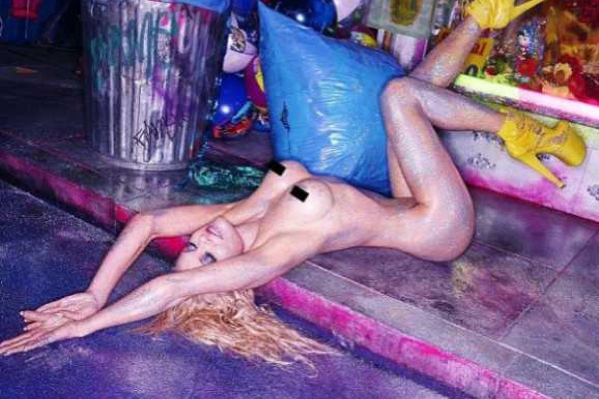 Голая Памела Андерсон восхитила идеальным телом (18+)