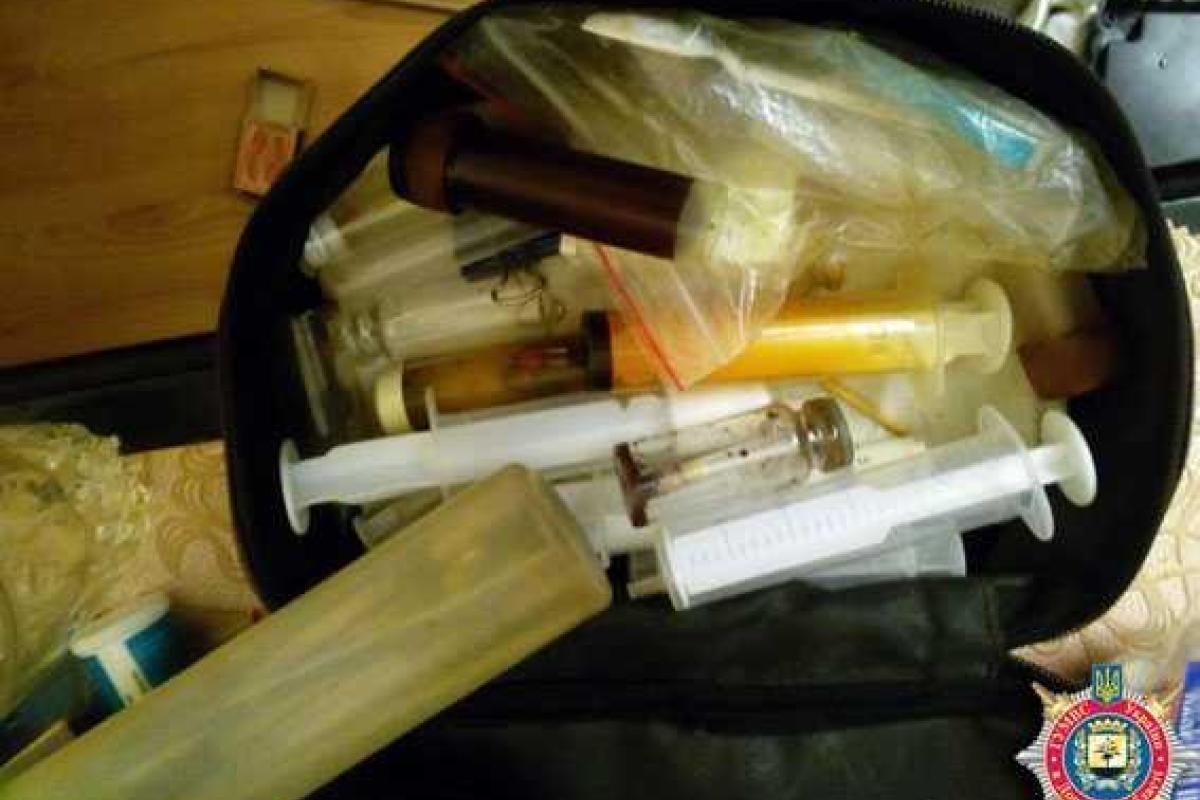 В Мариуполе задержали организатора наркобизнеса, который хорошо "шифровался" В Мариуполе задержали организатора наркобизнеса, который хорошо "шифровался"