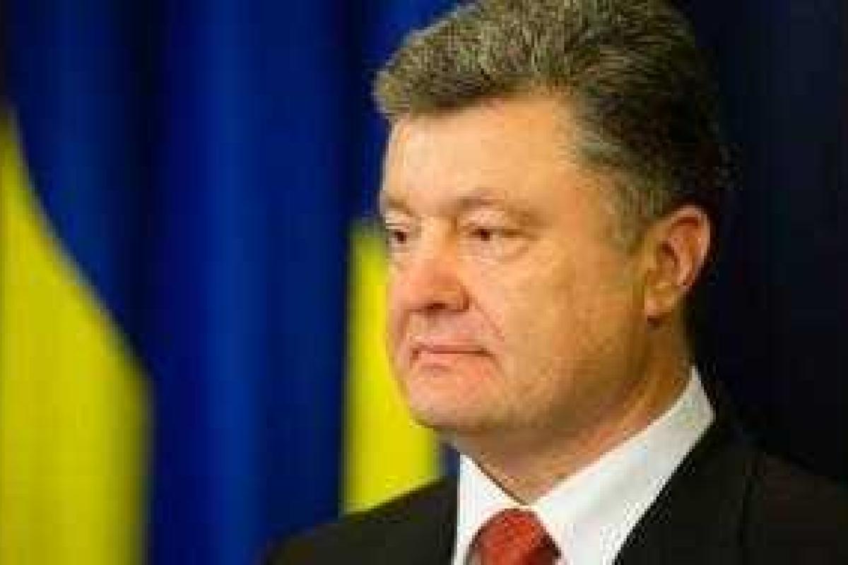 Порошенко не получал предложений по обмену "комбатантов на режиссеров"  Порошенко не получал предложений по обмену "комбатантов на режиссеров"