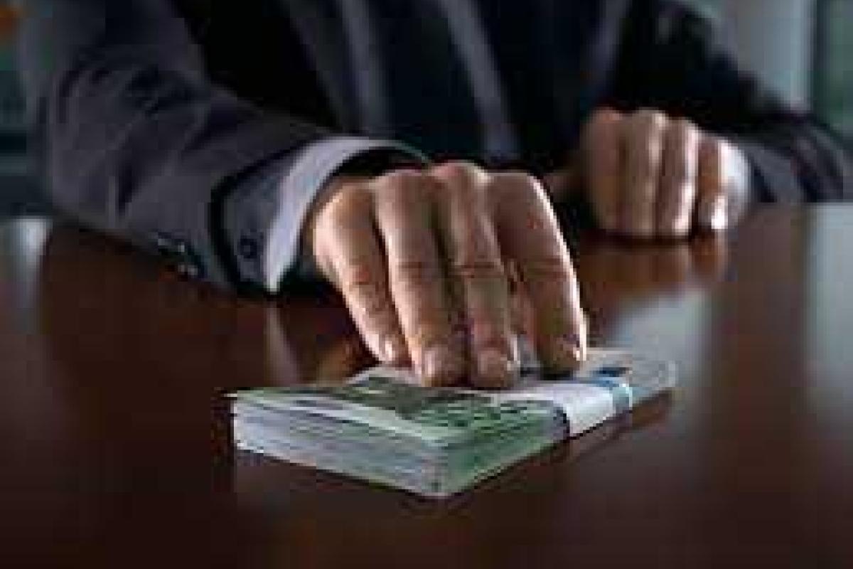 Науменко проведет строжайшее расследование по факту взятки в Рубежном Науменко проведет строжайшее расследование по факту взятки в Рубежном