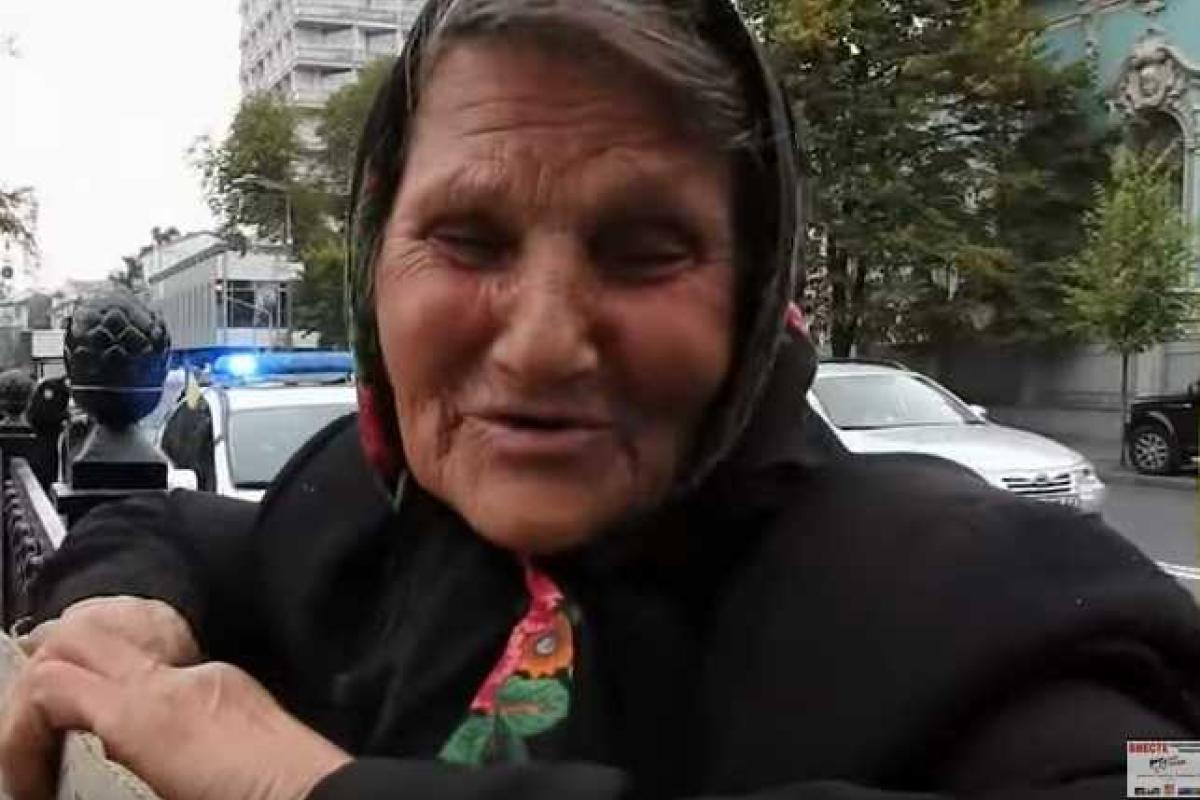 Сотрудник милиции избил пенсионерку возле здания Верховной Рады