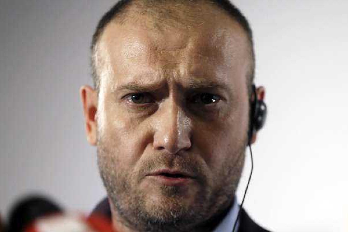 Ярош предупредил Порошенко и Шокина: «Правый сектор» «чистит оружие» Ярош предупредил Порошенко и Шокина: «Правый сектор» «чистит оружие»