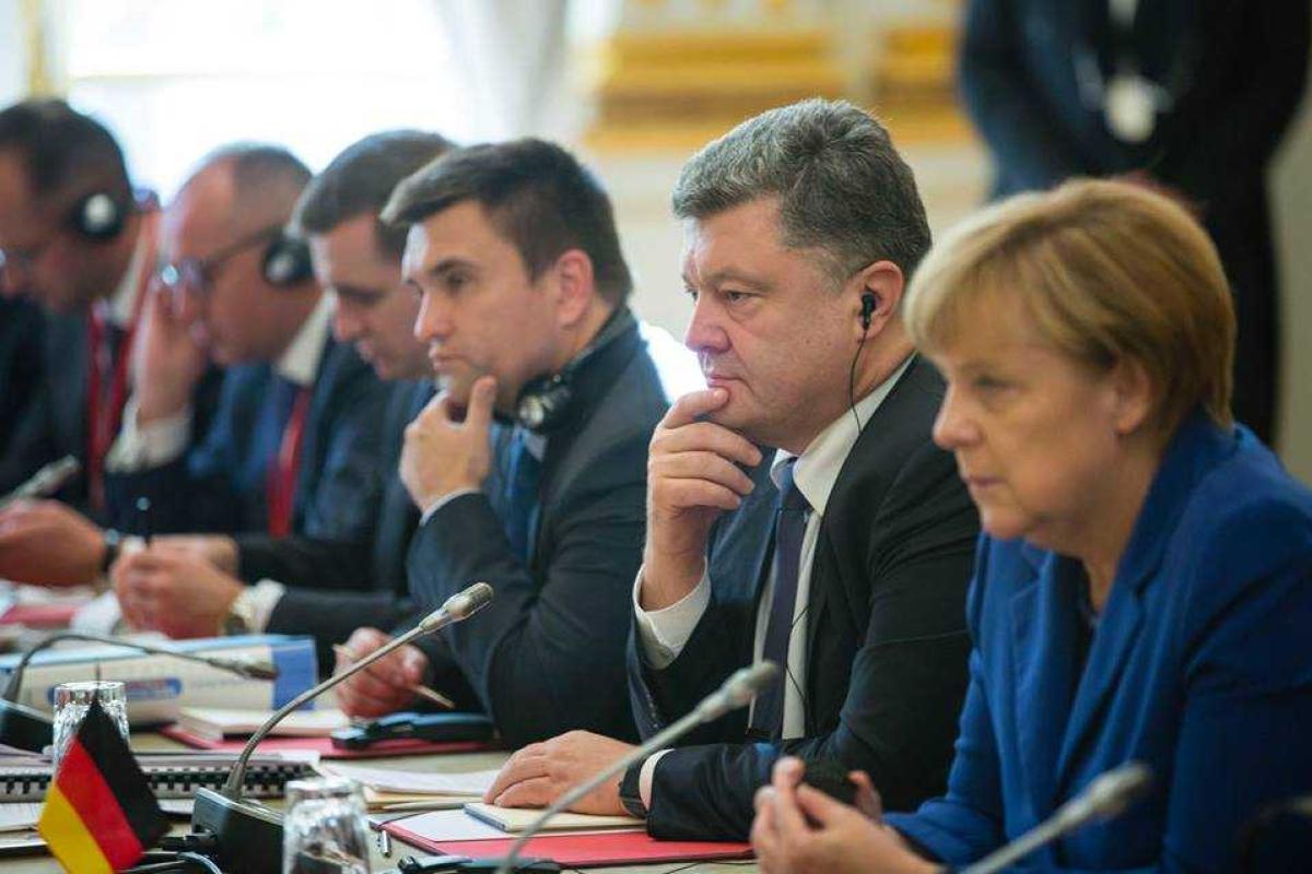 Порошенко: Пока у нас есть оккупированные территории, война не закончена Порошенко: Пока у нас есть оккупированные территории, война не закончена