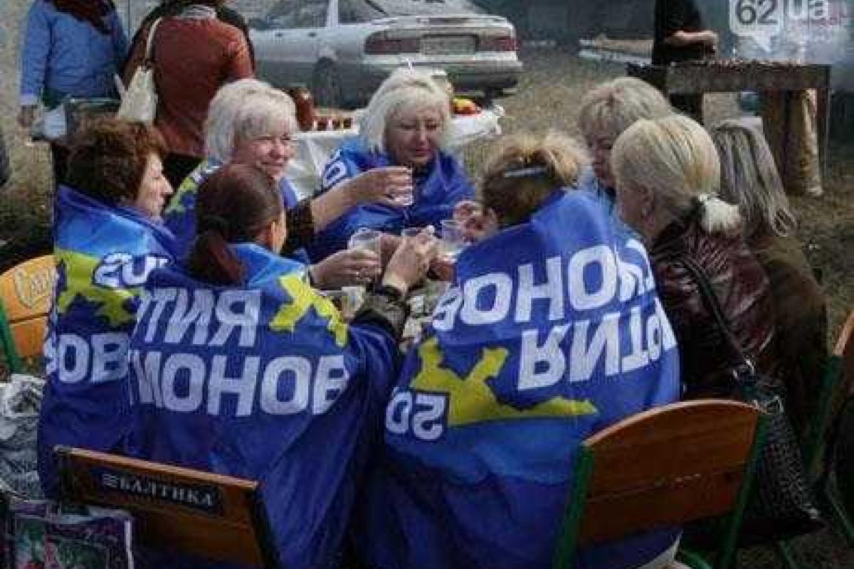 Избранные вчера депутаты и мэры городов не просидят в своих креслах полный срок - мнение