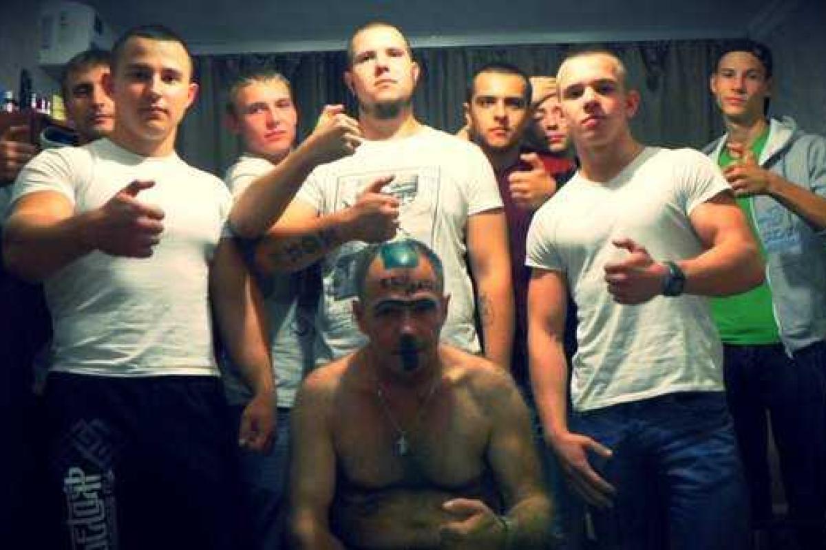 В Ростове охотники на педофилов поймали водителя маршрутки В Ростове охотники на педофилов поймали водителя маршрутки