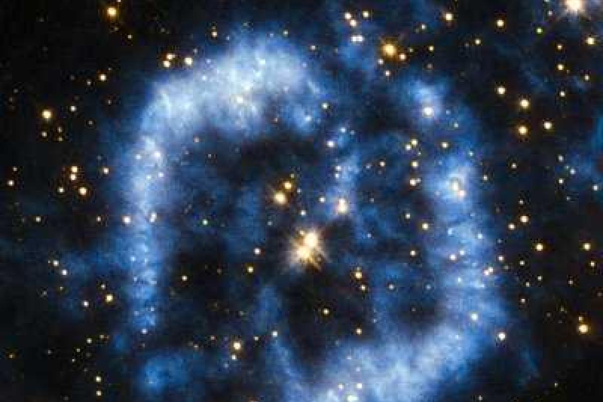 Космический телескоп Hubble показал смерть Солнца Космический телескоп Hubble показал смерть Солнца