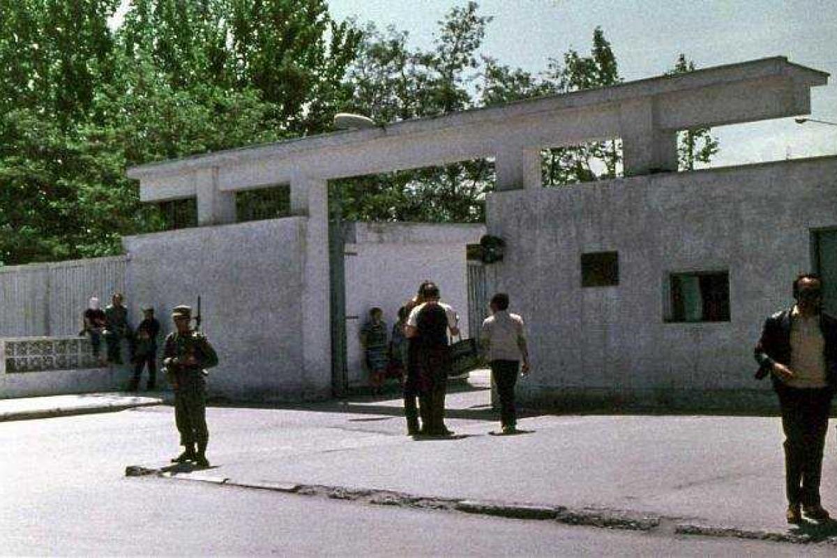 Возле посольства России в Кабуле подорвались смертники