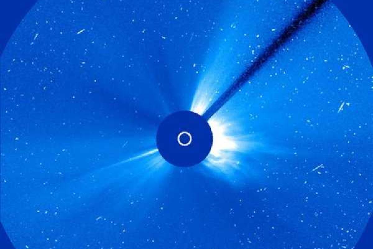 NASA: На Солнце произошел сильный взрыв NASA: На Солнце произошел сильный взрыв