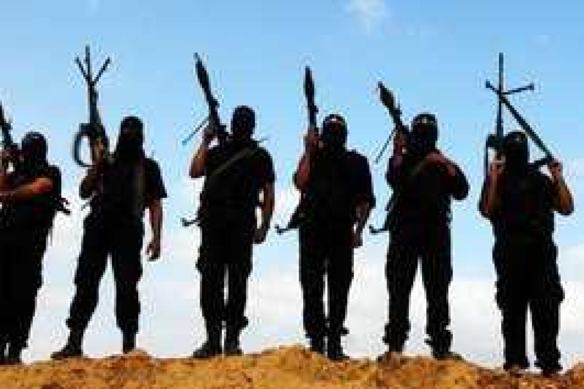 Сирийские боевики в ответ на российские атаки выложили в сеть видео с угрозами на русском языке Сирийские боевики в ответ на российские атаки выложили в сеть видео с угрозами на русском языке