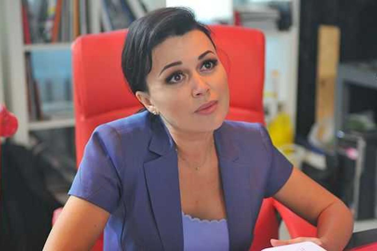 Актрису Анастасию Заворотнюк не выпускают из России