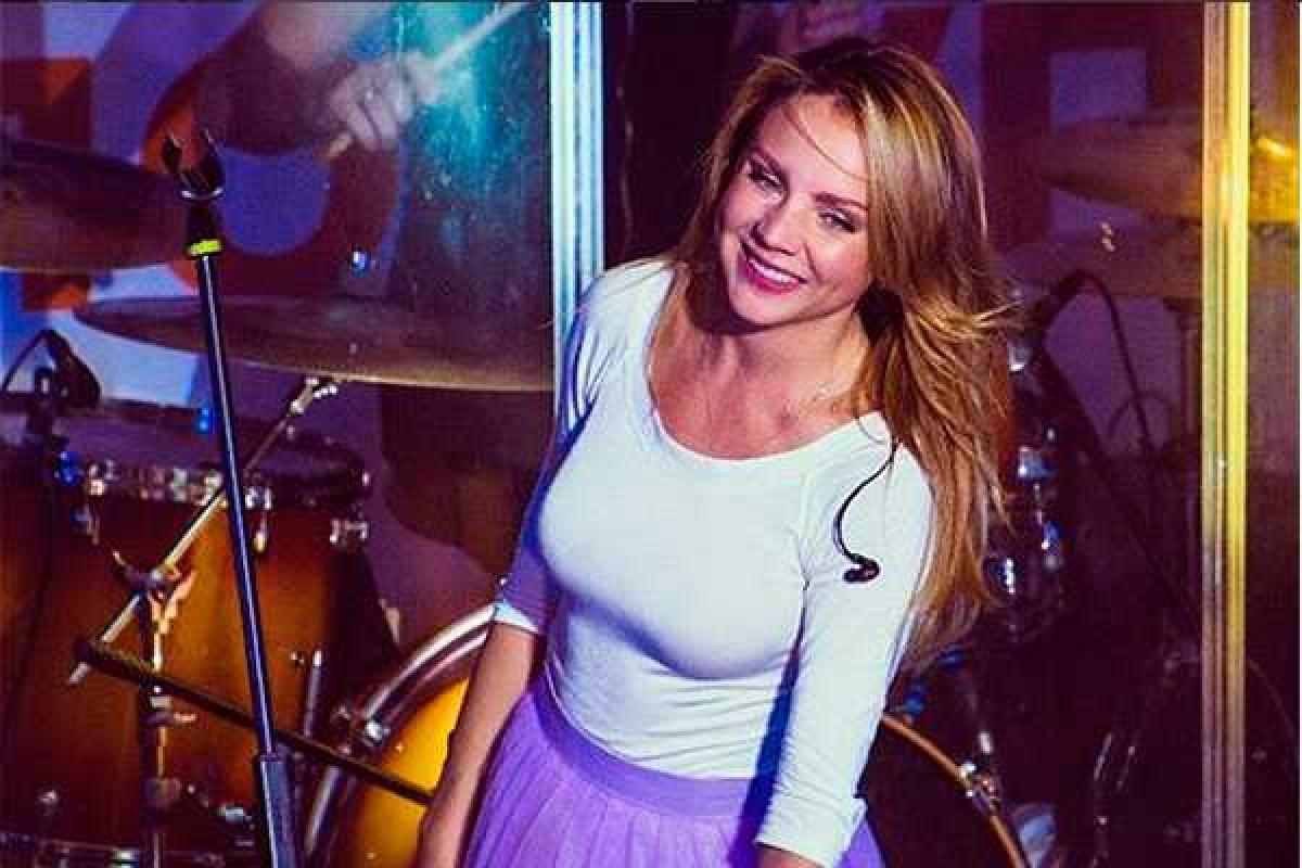 У певицы МакSим появится новый член семьи