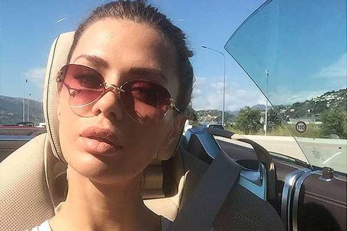 Виктория Боня и ее муж отметили свою годовщину с коровами