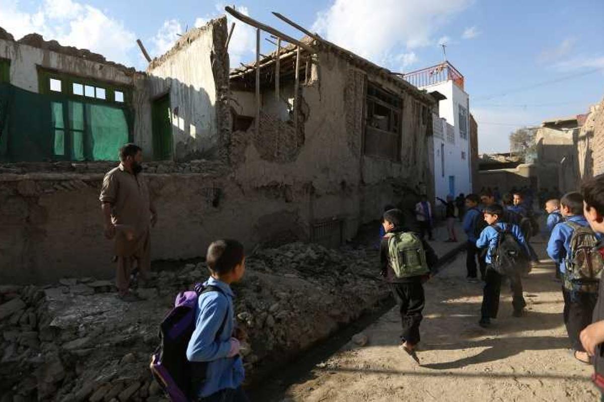 Число жертв землетрясения в Афганистане и Пакистане может увеличиться Число жертв землетрясения в Афганистане и Пакистане может увеличиться