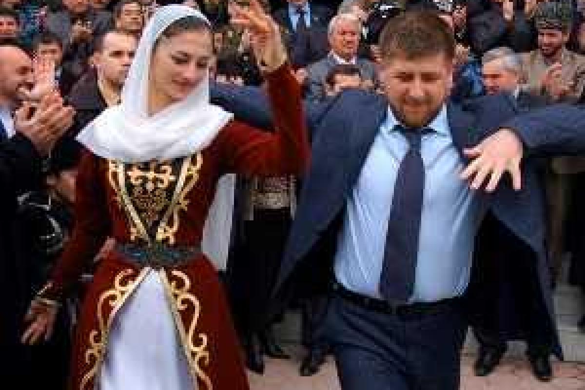 На чеченских свадьбах запретили пить и стрелять На чеченских свадьбах запретили пить и стрелять