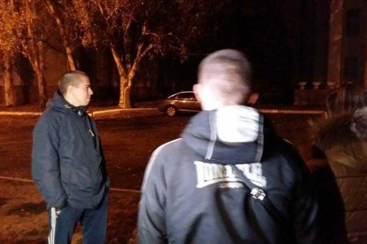 В Красноармейске собираются "титушки" из микроавтобуса