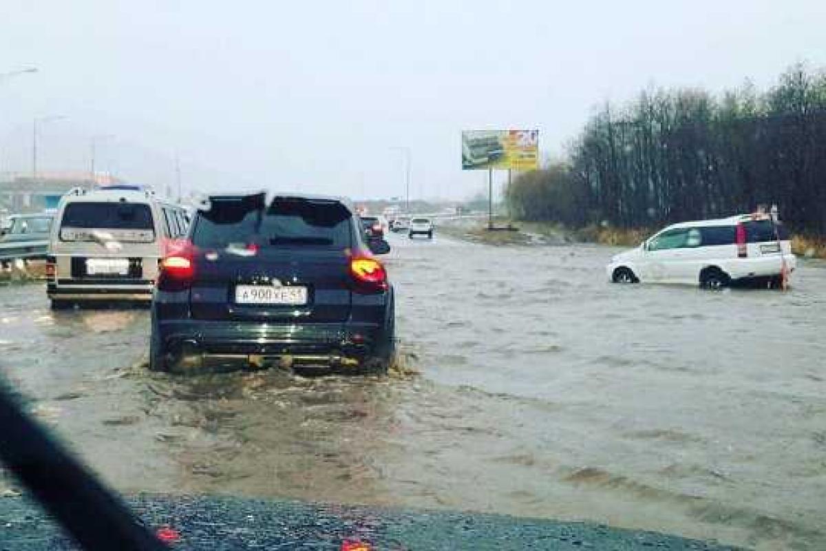 Камчатку затопило: из-за небывалого ливня со снегом введен режим ЧС Камчатку затопило: из-за небывалого ливня со снегом введен режим ЧС